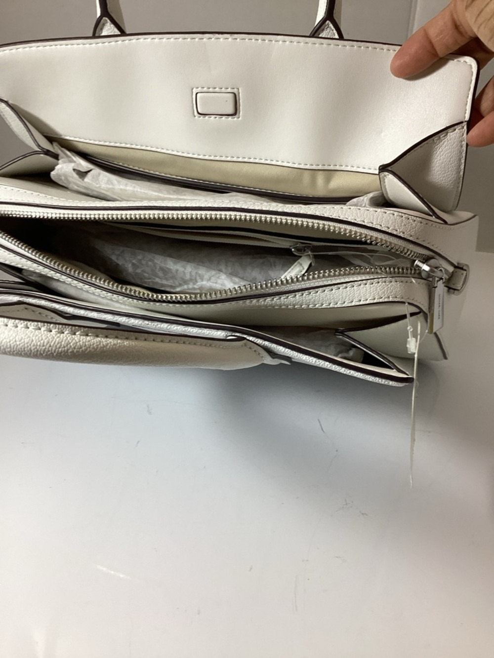 Michael Kors
Medium Laila Satchel - Picture 11 of 12